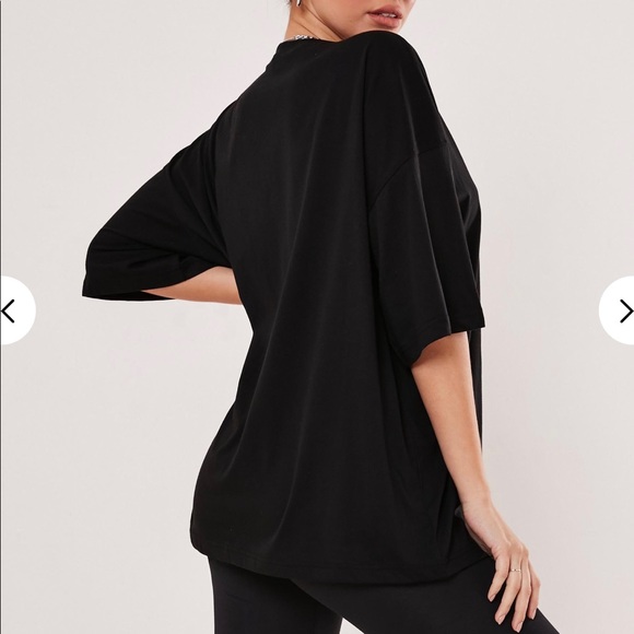 🦋 Black Butterfly Graphic T-Shirt - Picture 4 of 5